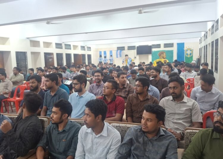 বাকৃবির ভাসানী হলে নবীনদের বরণ, কৃতিদের সম্মাননা