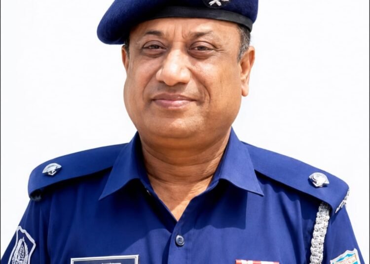 ক্ষেতলালে ম্যাজিস্ট্রেট কায়দায় অভিযানে ওসির বিরুদ্ধে ঘুষ নেওয়ার অভিযোগ
