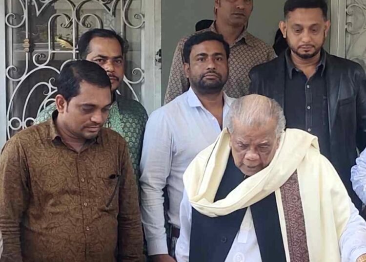 Affidavits from 20 BNP leaders to secure bail for a Jubo League leader spark a stir in the court premises.