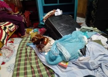 নোয়াখালীতে ব্যবসায়ীর বাড়িতে দুর্ধর্ষ ডাকাতি, আহত ৫