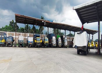 Fish imports from India via Benapole Land Port are on the verge of stopping due to a hike in tariffs.