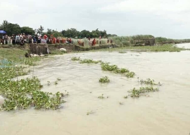 রাজশাহীতে পদ্মার পানি বেড়ে গেছে