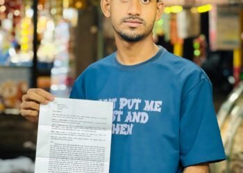 ফিফা সভাপতি-রেফারির বিরুদ্ধে যুবকদের থানায় অভিযোগ
