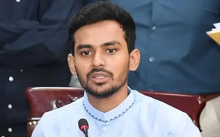 পুলিশের উপস্থিতিতেই নাসীরুদ্দীন-সারজিসের গাড়িবহরে হামলা: আসিফ মাহমুদ
