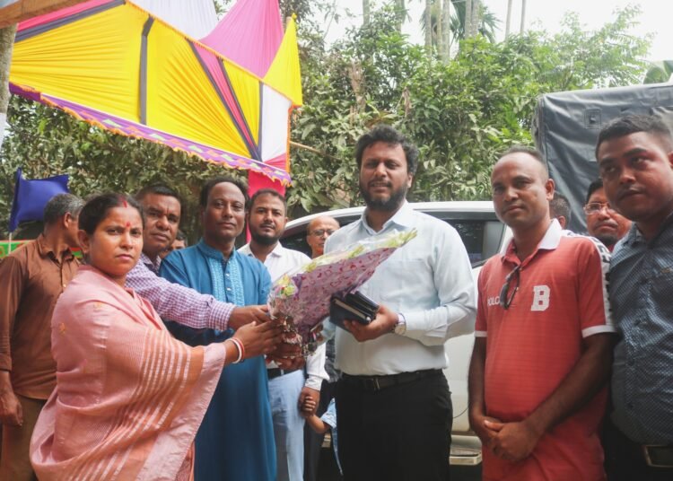 AC Land visits school for the intellectually disabled and autistic in Pirgacha.
