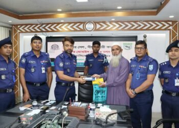 নীলফামারীতে সাইবার সেল গঠনের দেড় মাসেই ২০টি হারানো মোবাইল উদ্ধার