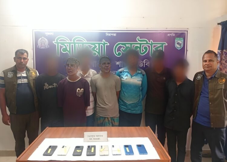 নীলফামারীতে ডিবি পুলিশের অভিযানে ৭ জুয়ারি আটক, ৮ মোবাইল জব্দ