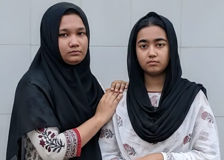 মৃত্যুর দুয়ার থেকে ছোট বোনকে ফিরিয়ে আনলেন বড় বোন