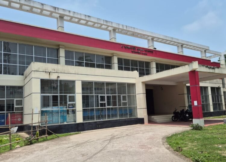 রাজবাড়ী প্রধান ডাকঘরের পোস্টমাস্টারসহ ১৩ জনকে আদালতে হাজির হওয়ার নির্দেশ