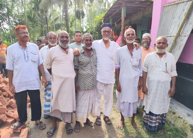 আদালত নয়, সালিশেই শেষ হলো দুই ভাইয়ের ২০ বছরের জমি বিরোধ