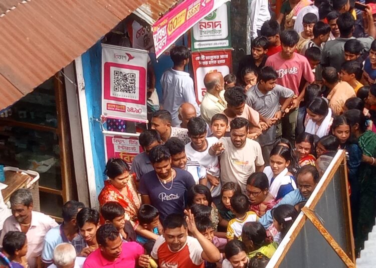 মধ্যনগরে রথ যাত্রায় সহস্র ভক্তদের ঢল