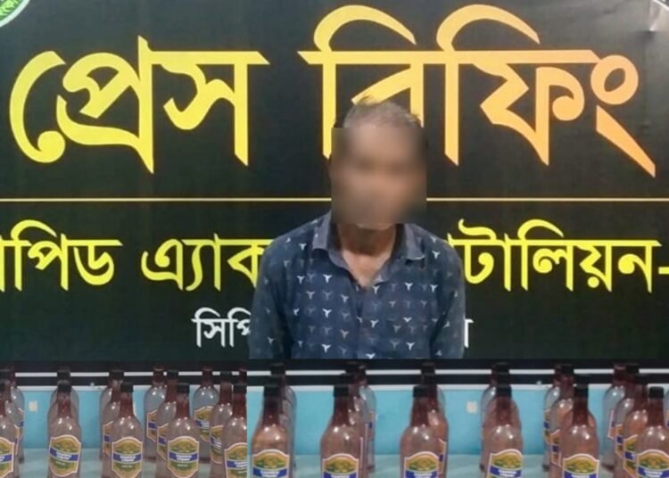 শ্রীমঙ্গলে র‍্যাবের অভিযানে ৫৭ লিটার দেশীয় মদ উদ্ধার, গ্রেপ্তার ১