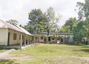 মাদরাসার দপ্তরি কাম জজকোর্টের মুহুরি,
প্রতিষ্ঠান প্রধানের সহায়তায় দায়িত্বে ফাঁকি