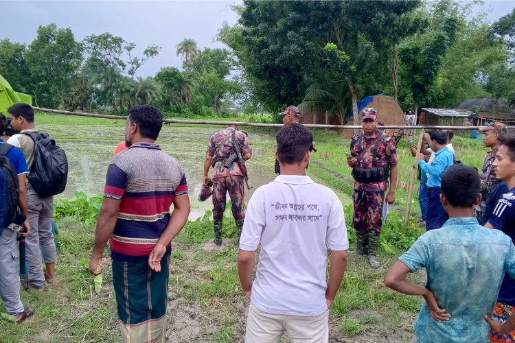 দিনাজপুর সীমান্তে ৪ বাংলাদেশিকে পুশইনের চেষ্টা