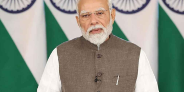 প্রশ্ন ফাঁসকে ‘ঘোর পাপ’ বললেন মোদি