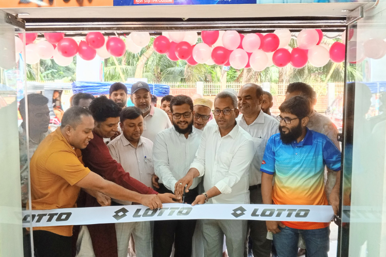 সদরপুরে উদ্বোধন হলো লোটোর নতুন শোরুম