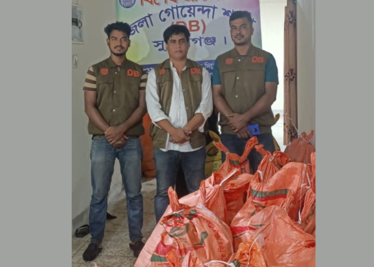 তাহিরপুরে গোয়েন্দা পুলিশের অভিযানে অবৈধ ভারতীয় ফুচকা আটক