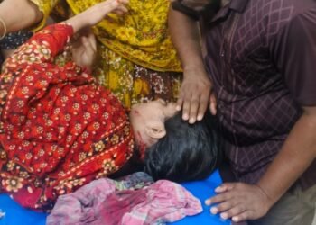 ডিভোর্সের জেরে সাবেক স্ত্রীকে কুপিয়ে জখম