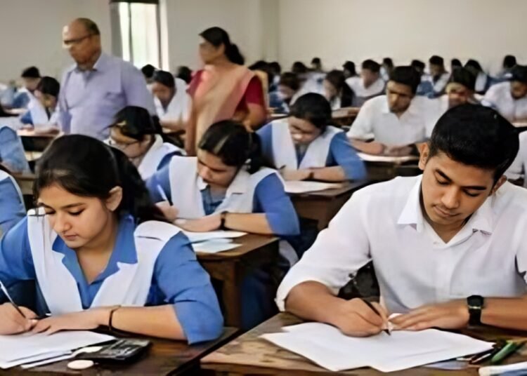 এইচএসসি ও সমমানের পরীক্ষা সুষ্ঠুভাবে সম্পাদনে সরকারের ৫ উদ্যোগ