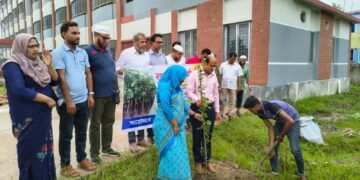 শ্যামনগর সরকারি মহসীন ডিগ্রী কলেজে বৃক্ষ রোপন কর্মসূচির উদ্বোধন