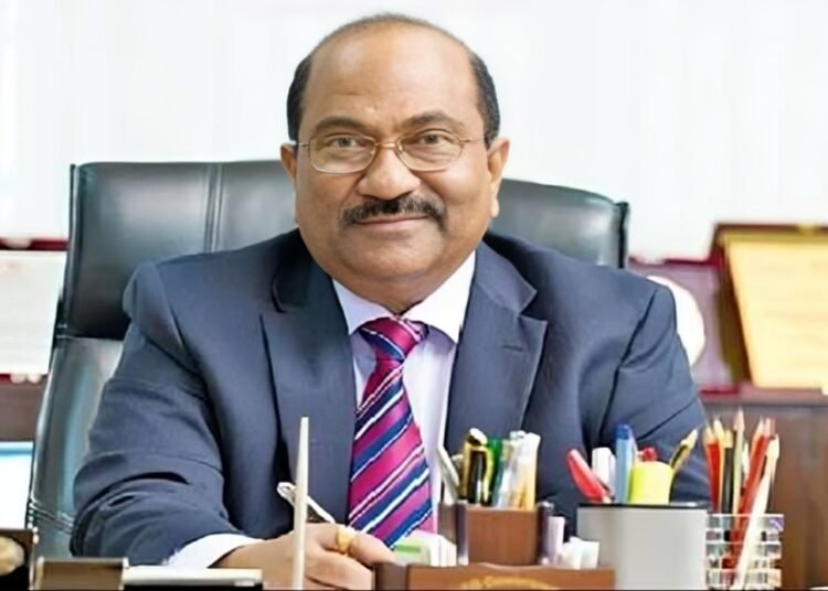 দুদকের মামলায় সাবেক ডেপুটি গভর্নর এস কে সুরের ৩ বছরের কারাদণ্ড