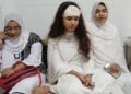 আদালতে আইনজীবীর মাথা ফাটালেন বিচারক