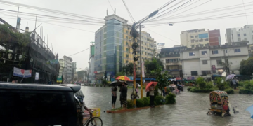 ঢাকা মহানগরীতে আবারও জলাবদ্ধতা, চরম ভোগান্তি