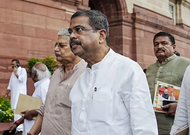 পদত্যাগপত্রে যা লিখলেন ধর্মেন্দ্র প্রধান