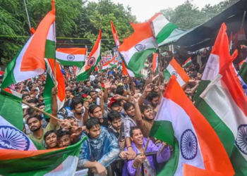দিল্লিতে ‘ককরোচ’ আন্দোলন, চাপে মোদি সরকার?