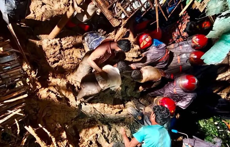 কক্সবাজারে টানা ভারী বৃষ্টিপাত, পাহাড়ধস ও মাটি চাপায় ৯ জনের মৃত্যু