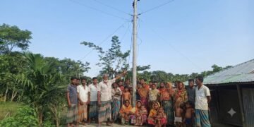 অর্থের অভাবে অন্ধকারে চাঁদপুর তজুমদ্দিনের ২০ পরিবার
