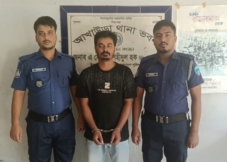 আখাউড়ায় ছাত্রলীগ নেতা গ্রেফতার