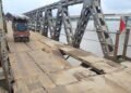 কুড়িগ্রামে সোনাহাট সেতুর পাটাতন ভেঙে যান চলাচল বন্ধ