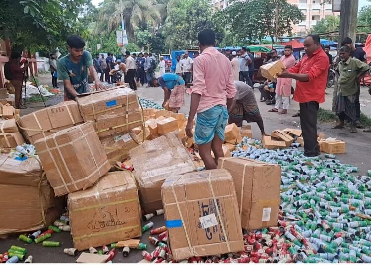 জয়পুরহাটে অর্ধকোটি টাকার অবৈধ যৌন উত্তেজক সিরাপ ধ্বংস