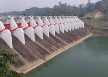 কাপ্তাইয়ে টানা বর্ষণে পাহাড় ধসে চার ঘণ্টা বিচ্ছিন্ন যোগাযোগ