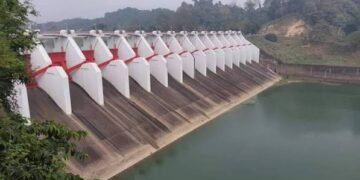 কাপ্তাইয়ে টানা বর্ষণে পাহাড় ধসে চার ঘণ্টা বিচ্ছিন্ন যোগাযোগ