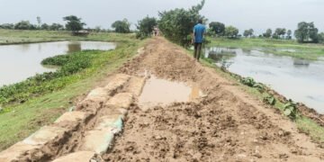 দোয়ারাবাজারে ৬০০ ফুট কাঁচা সড়কে চরম দুর্ভোগ