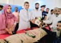 বগুড়ায় কৃষকদের মাঝে  বীজ ও সার বিতরণ করলেন এমপি কাজী রফিকুল ইসলাম