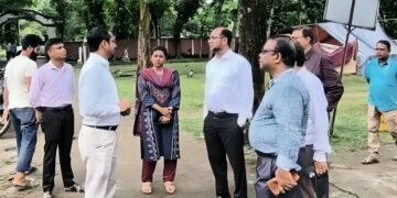 বন্যা পরিস্থিতি পরিদর্শনে বিভাগীয় স্বাস্থ্য পরিচালক