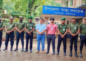 সদরপুর সরকারি হাসপাতালে আনসার সদস্যদের দায়িত্ব পালন শুরু
