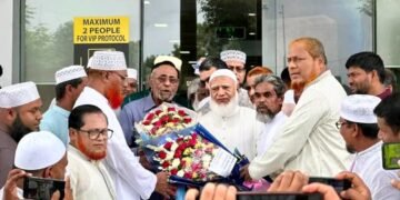 সমাবেশে যোগ দিতে সৈয়দপুর বিমানবন্দরে জামায়াত আমির