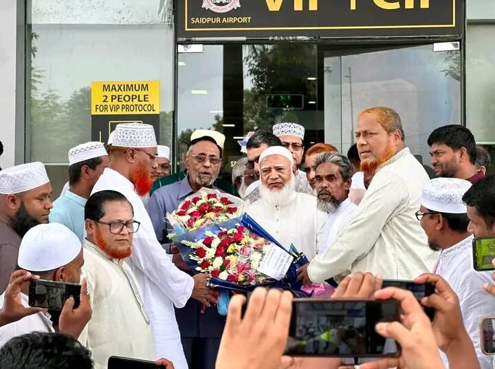 সমাবেশে যোগ দিতে সৈয়দপুর বিমানবন্দরে জামায়াত আমির