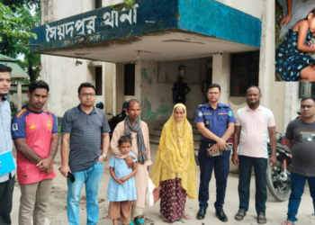 সৈয়দপুরে উদ্ধারক্রিত শিশুকে বাবার কাছে হস্তান্তর  