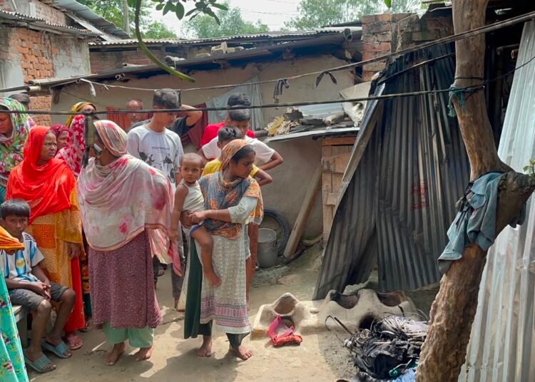 দিনাজপুর বিরলে সাবেক স্ত্রীকে পেট্রোল ঢেলে পুড়িয়ে হত্যা, আটক সাবেক স্বামী