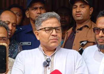 স্কুলছাত্রীকে অপহরণের পর সংঘবদ্ধ ধর্ষণ: ভুক্তভোগীর বাড়িতে এমপি বাবুল
