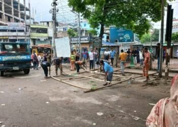 চুয়াডাঙ্গায় ৩০টি অবৈধ স্থাপনা উচ্ছেদ 