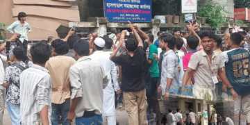 জবি সংঘর্ষের পর ন্যাশনাল মেডিকেলে ধাওয়া-পাল্টা ধাওয়া